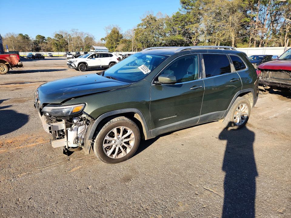 JEEP CHEROKEE L 2019 with VIN 1C4PJLCB8KD370408 - Photo from auction