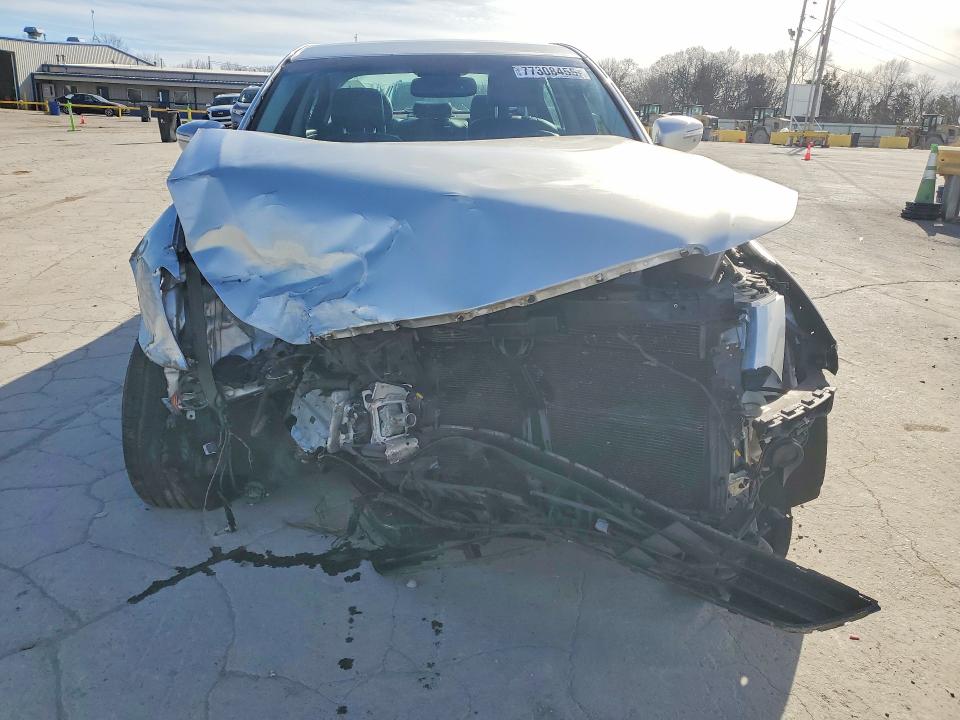 Photo 5 from auction – 2013 HYUNDAI GENESIS with VIN KMHGC4DD5DU226507