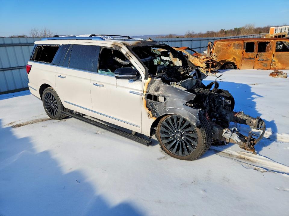 Photo 4 from auction – 2018 LINCOLN NAVIGATOR with VIN 5LMJJ3LT4JEL05006