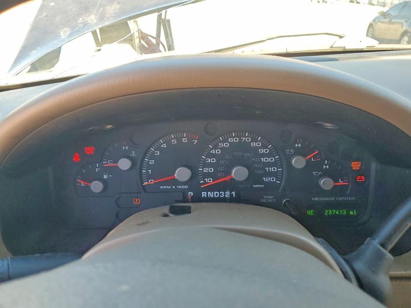Photo 9 from auction – 2005 FORD EXPLORER with VIN 1FMZU64K35UA04081