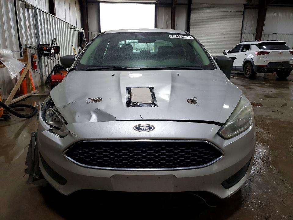 Photo 5 from auction – 2016 FORD FOCUS with VIN 1FADP3E21GL250600