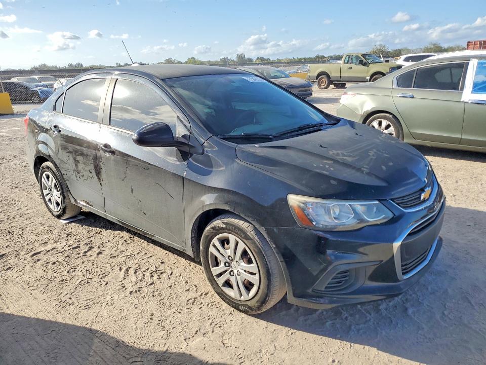 Photo 4 from auction – 2017 CHEVROLET SONIC with VIN 1G1JB5SH8H4153396