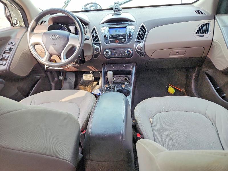 Photo 8 from auction – 2011 HYUNDAI TUCSON with VIN KM8JT3AB7BU151762