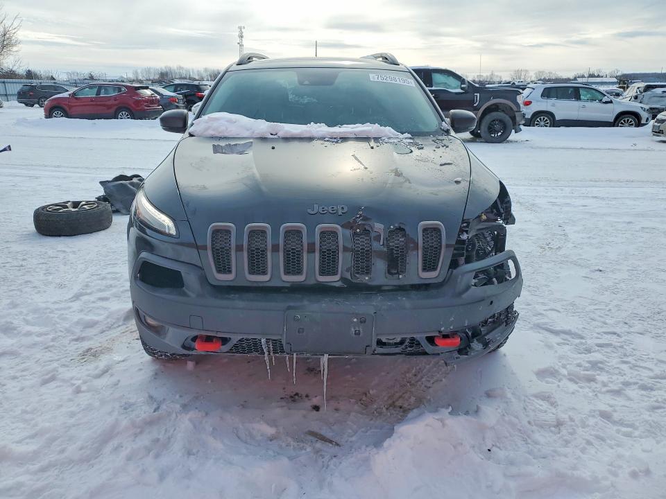 Photo 5 from auction – 2017 JEEP CHEROKEE with VIN 1C4PJMBS0HW579033