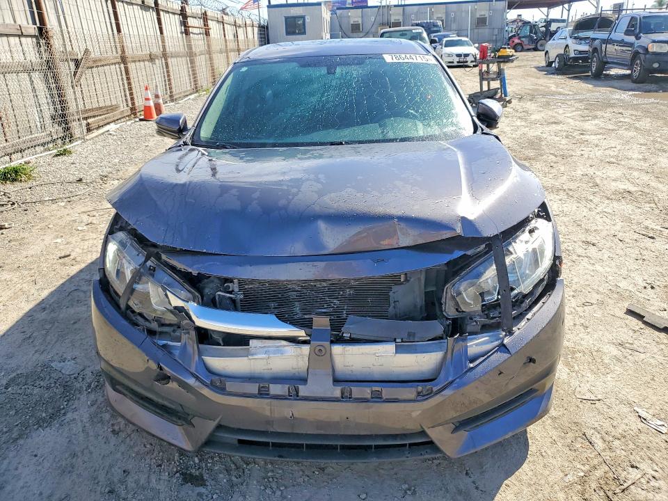 Foto 5 de la subasta – 2017 HONDA CIVIC con VIN 2HGFC2F78HH562576