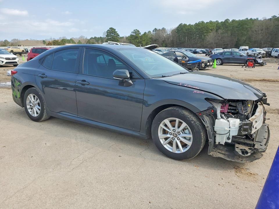 Photo 4 from auction – 2025 TOYOTA CAMRY with VIN 4T1DAACK6SU505260
