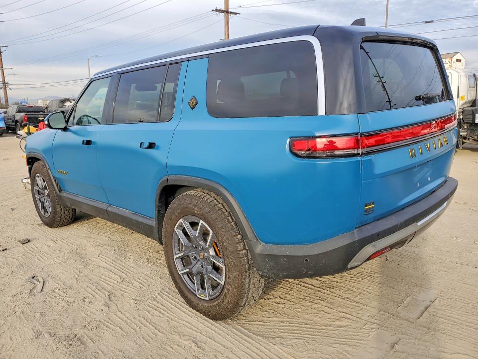 Photo 2 from auction – 2023 RIVIAN R1S ADVENT with VIN 7PDSGABA6PN018752