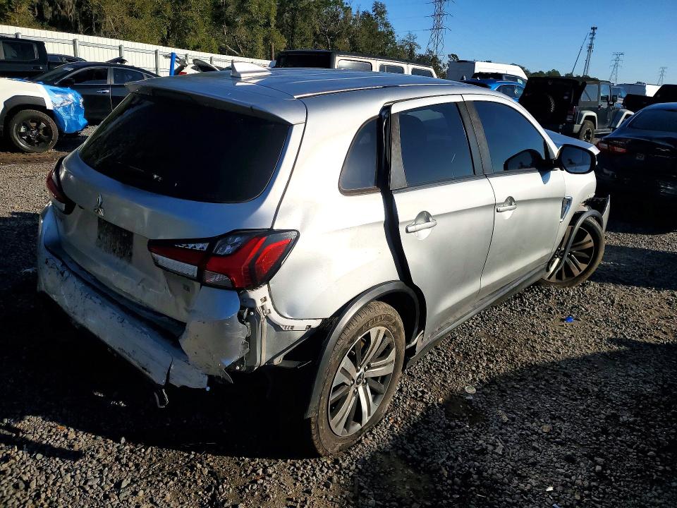 Photo 3 from auction – 2020 MITSUBISHI OUTLANDER with VIN JA4AR3AU2LU022246