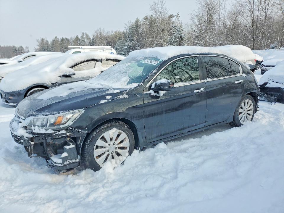 HONDA ACCORD 2015 with VIN 1HGCR2F85FA811017 - Photo from auction