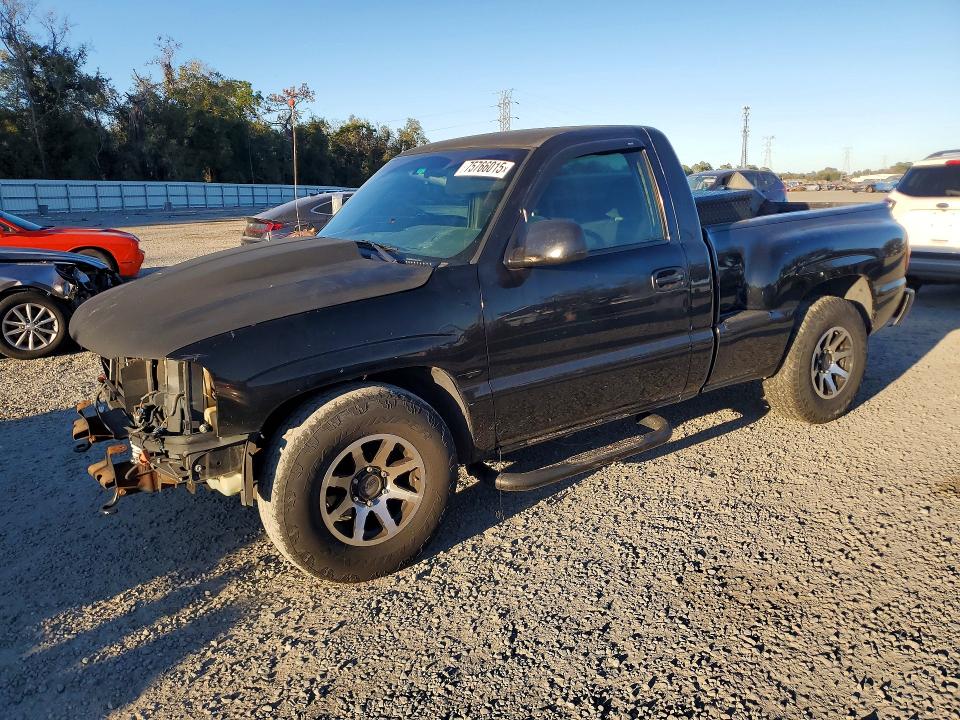 GMC NEW SIERRA 2000 with VIN 1GTEC14W4YZ304330 - Photo from auction