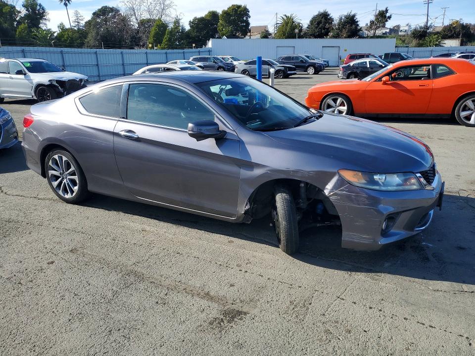 Photo 4 from auction – 2015 HONDA ACCORD with VIN 1HGCT2B8XFA002586