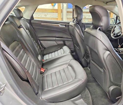 Photo 10 from auction – 2014 FORD FUSION SE with VIN 3FA6P0HD1ER206552