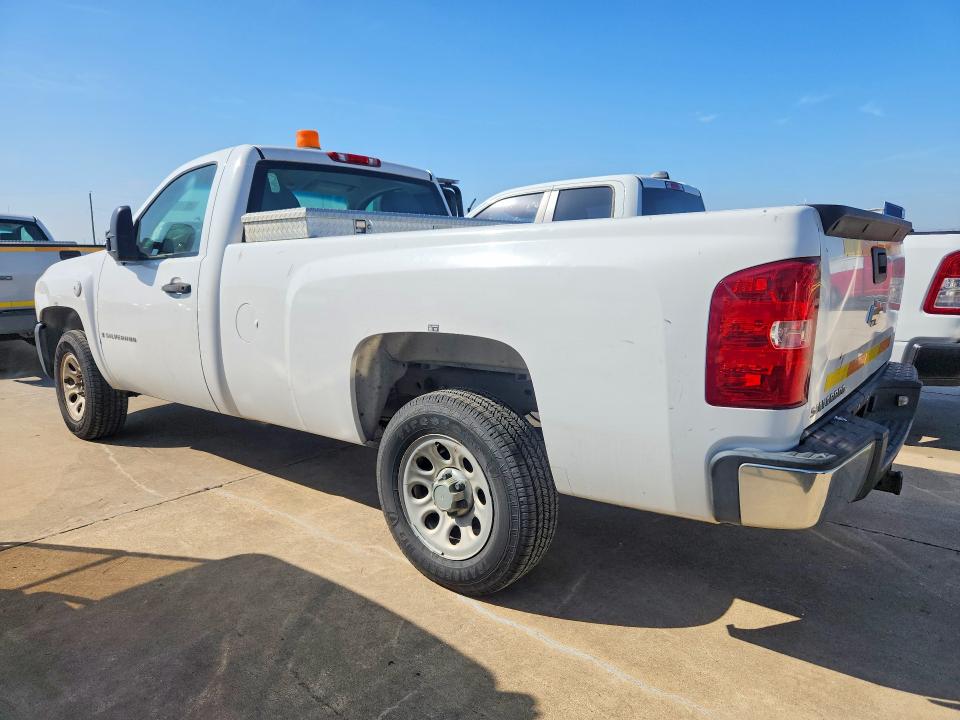 Photo 2 from auction – 2008 CHEVROLET SILVERADO with VIN 1GCEC14C28Z130442