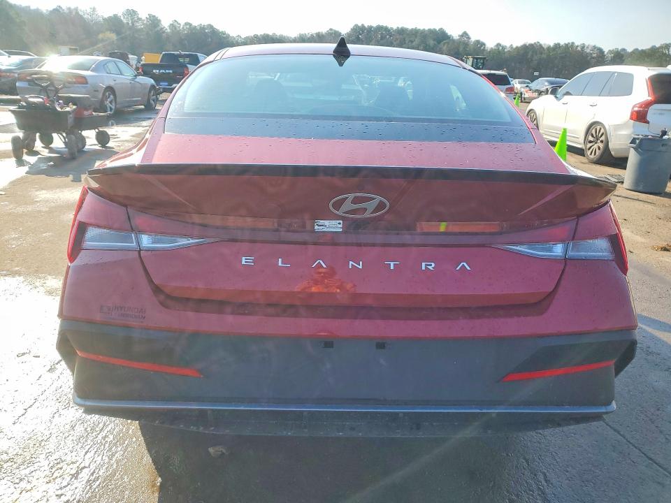 Photo 6 from auction – 2025 HYUNDAI ELANTRA with VIN KMHLM4DG7SU095907