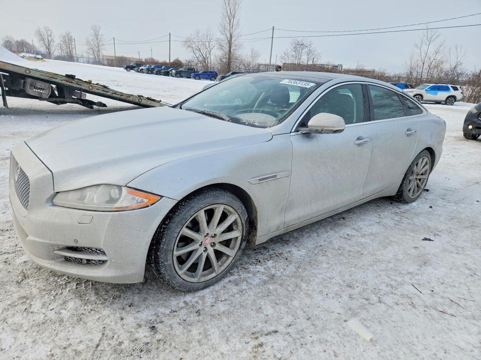 JAGUAR XJ 2015 z numerem VIN SAJXJ1CD2F8V81500 - Zdjęcie z aukcji