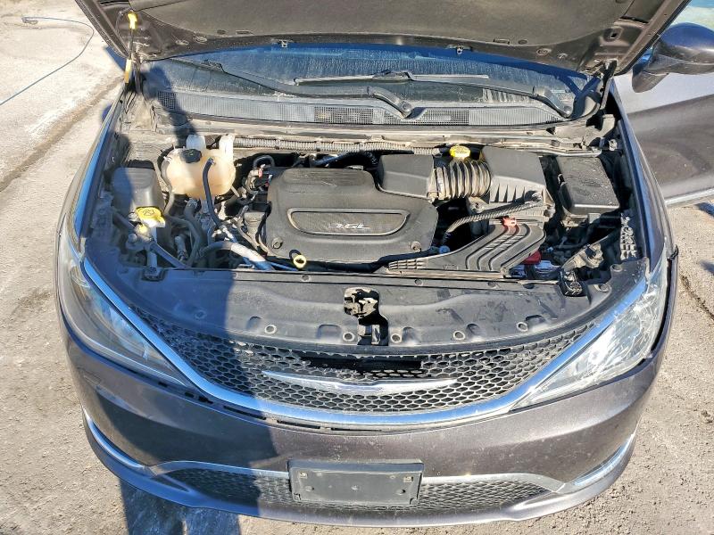 Photo 12 from auction – 2018 CHRYSLER PACIFICA T with VIN 2C4RC1EG0JR121743