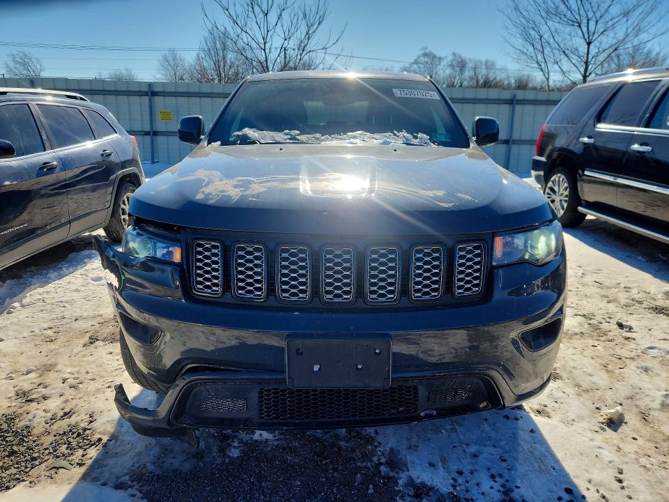 Photo 5 from auction – 2018 JEEP GRAND CHER with VIN 1C4RJFAG3JC120412