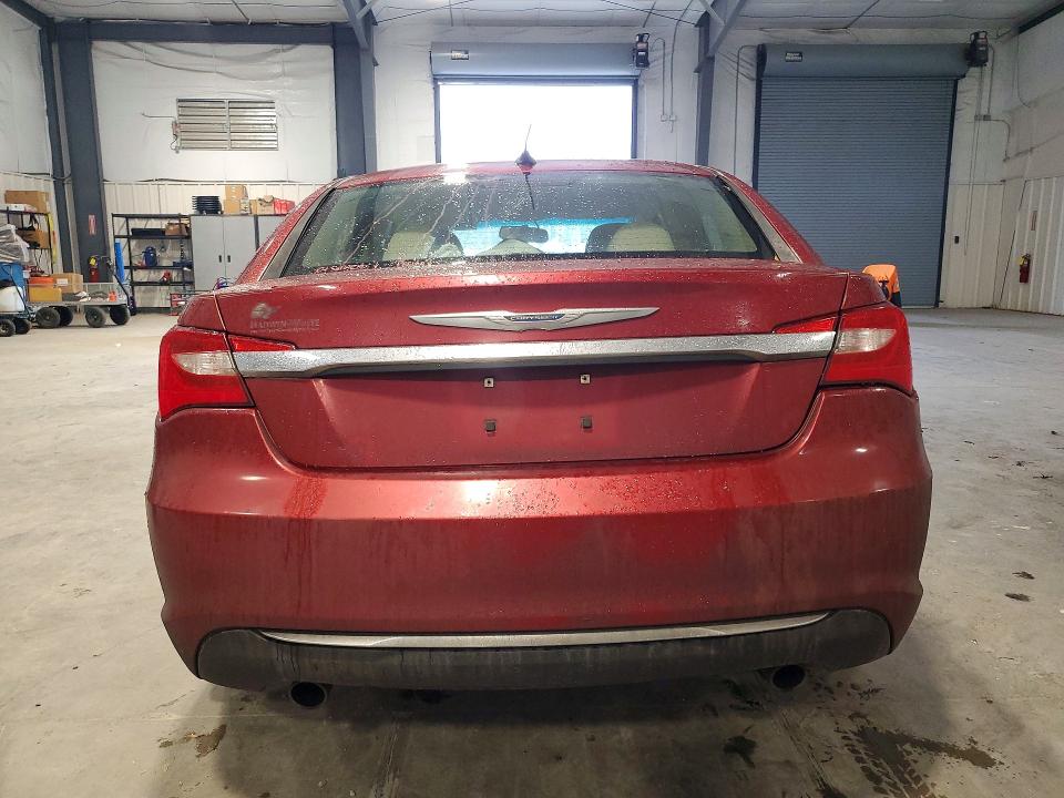 Photo 6 from auction – 2011 CHRYSLER 200 LIMITE with VIN 1C3BC2FG7BN569034