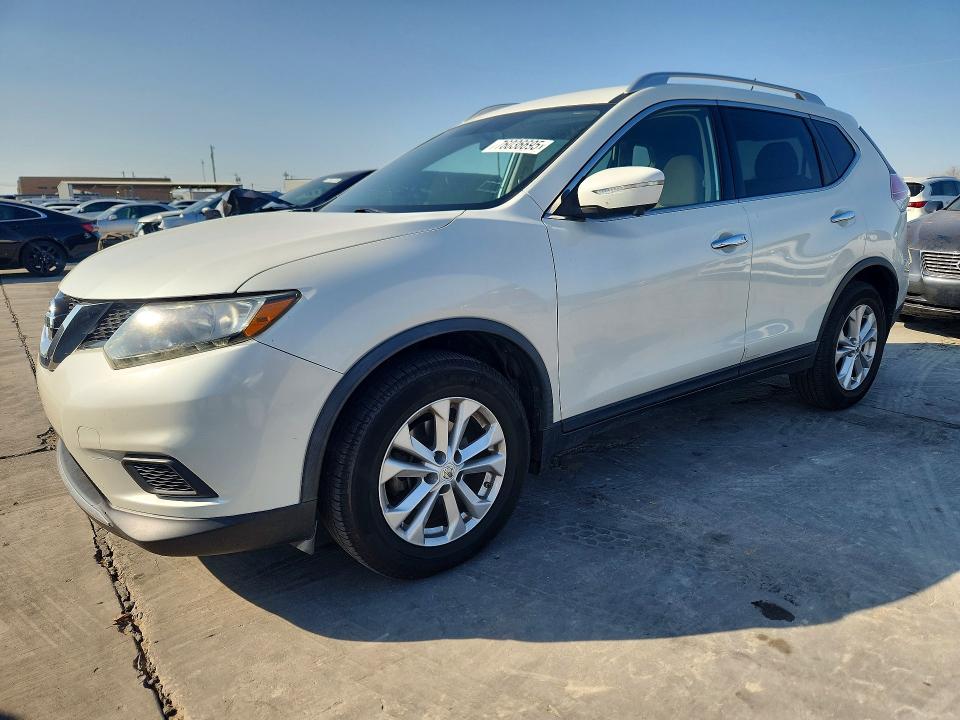 NISSAN ROGUE S 2015 with VIN KNMAT2MT2FP558587 - Photo from auction