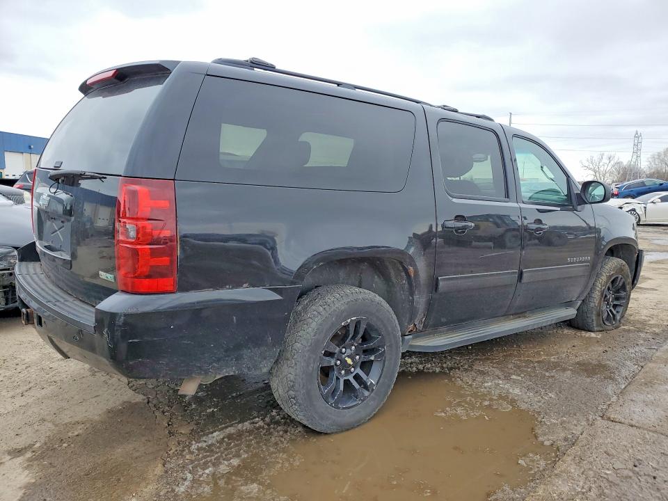 صورة رقم 3 من المزاد - 2011 CHEVROLET SUBURBAN مع VIN 1GNSKJE30BR323367