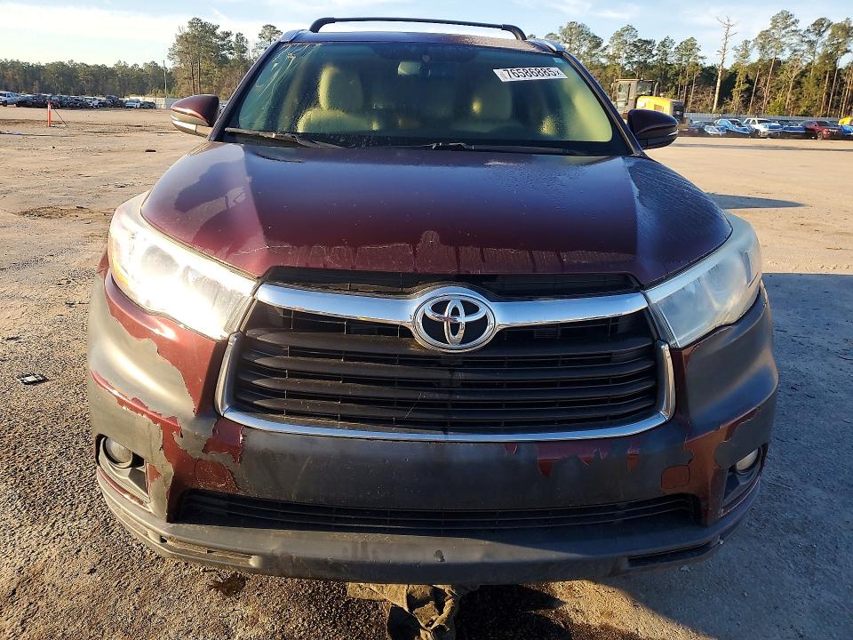 Фото 5 с аукциона – 2015 TOYOTA HIGHLANDER с VIN 5TDJKRFH5FS106465