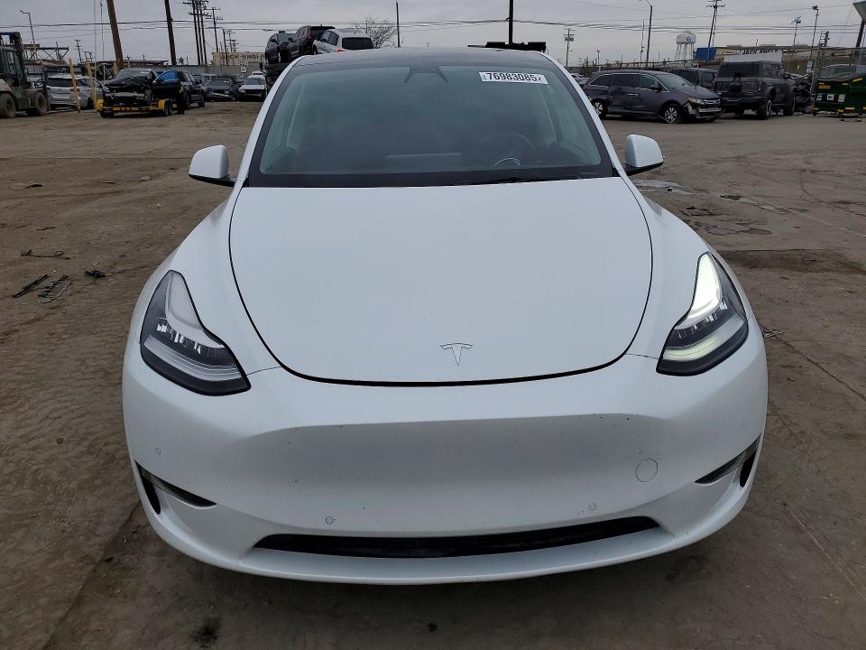 Photo 5 from auction – 2022 TESLA MODEL Y with VIN 7SAYGDEEXNF318102