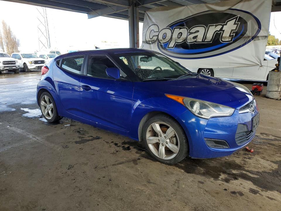 Photo 4 from auction – 2014 HYUNDAI VELOSTER with VIN KMHTC6ADXEU192578
