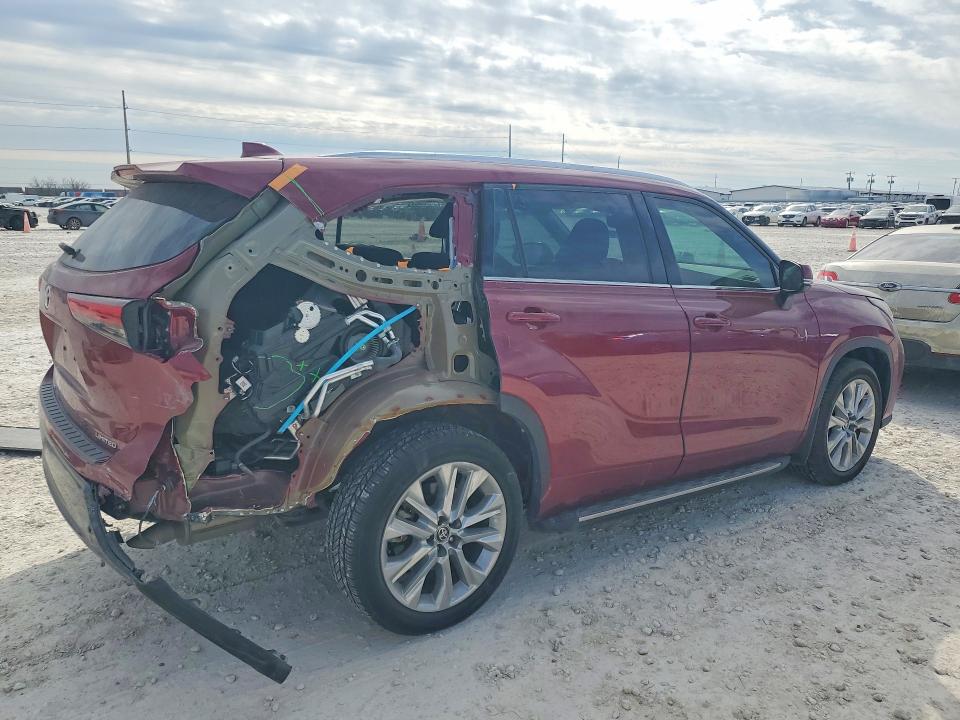 Photo 3 from auction – 2023 TOYOTA HIGHLANDER with VIN 5TDKDRAH0PS037434