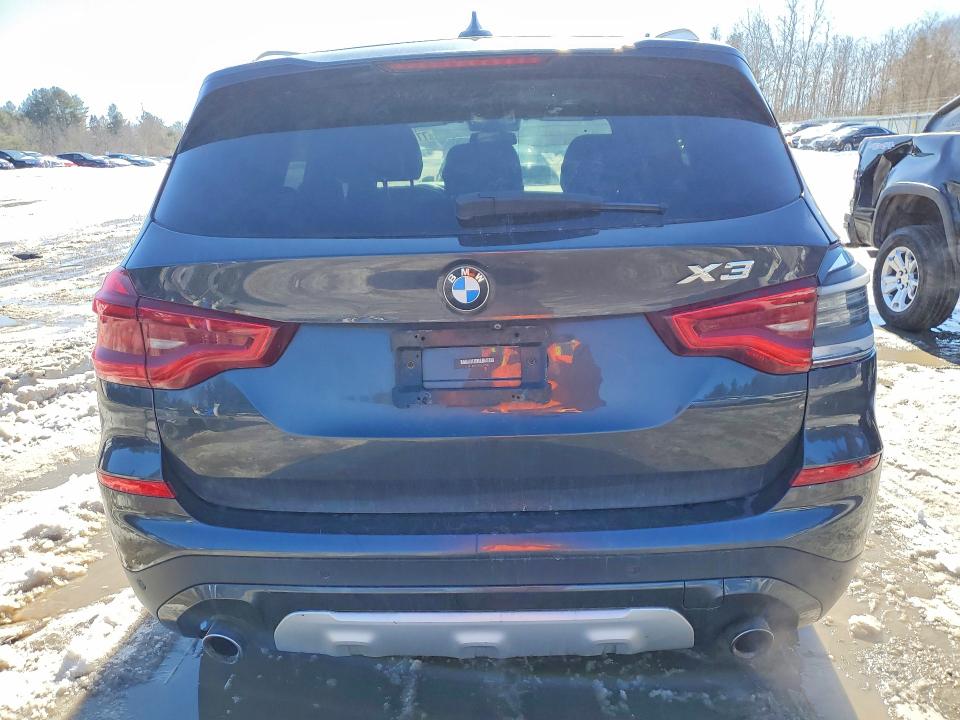 Photo 6 from auction – 2018 BMW X3 with VIN 5UXTR9C59JLC77567