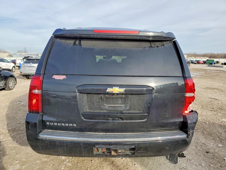 Photo 6 from auction – 2016 CHEVROLET SUBURBAN with VIN 1GNSKJKC8GR453991