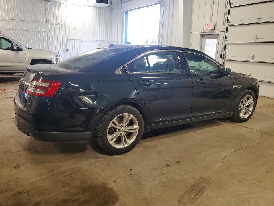 Photo 3 from auction – 2015 FORD TAURUS with VIN 1FAHP2E86FG127673