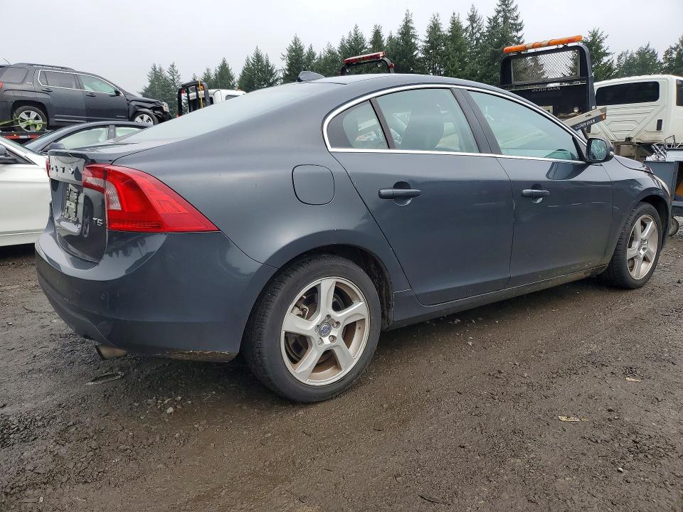 Photo 3 from auction – 2012 VOLVO S60 T5 with VIN YV1622FS0C2050019