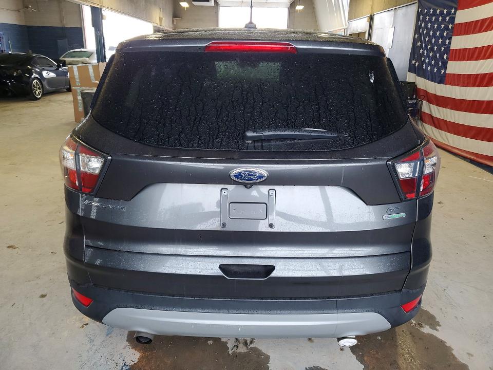 صورة رقم 6 من المزاد - 2017 FORD ESCAPE مع VIN 1FMCU0GD0HUA52299
