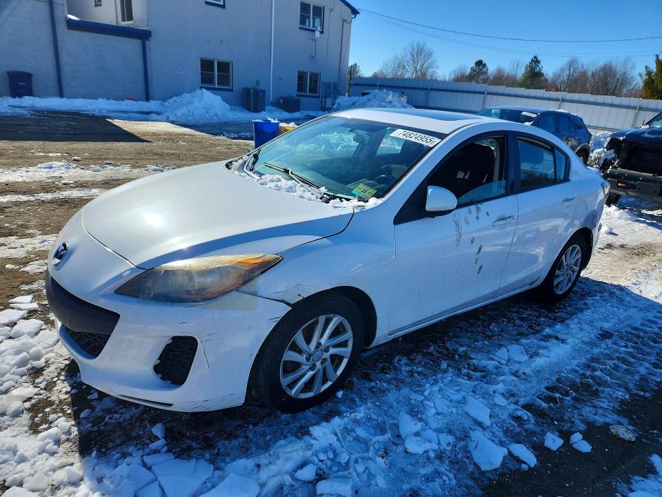 MAZDA 3 I 2012 with VIN JM1BL1V89C1660461 - Photo from auction