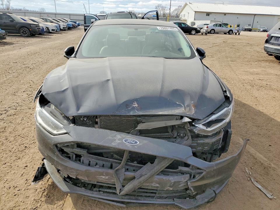 Photo 5 from auction – 2018 FORD FUSION with VIN 3FA6P0RU9JR141510