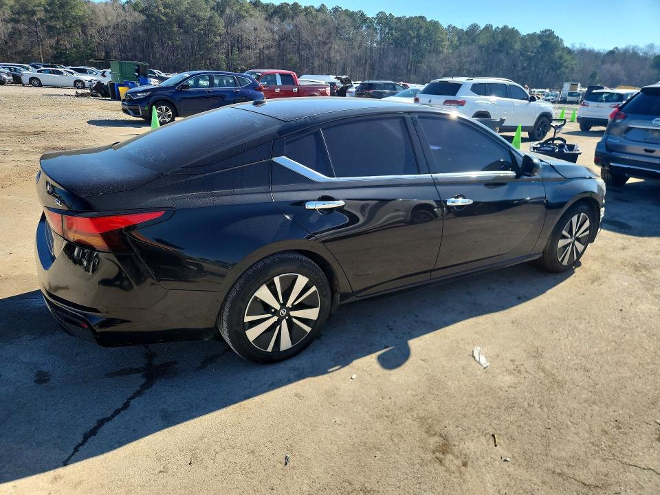 Photo 3 from auction – 2019 NISSAN ALTIMA with VIN 1N4BL4EV6KC195475