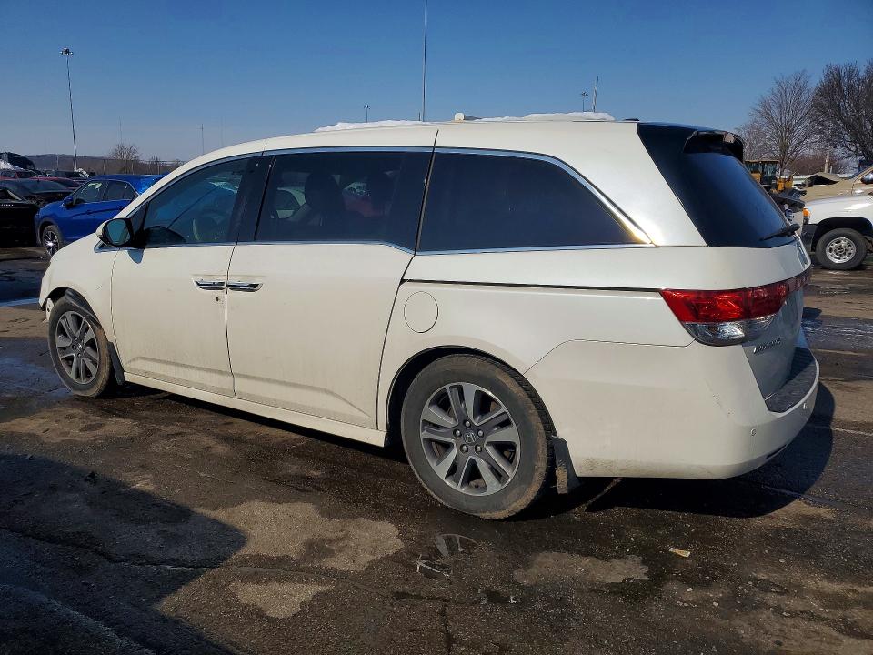 Photo 2 from auction – 2015 HONDA ODYSSEY TO with VIN 5FNRL5H97FB071902
