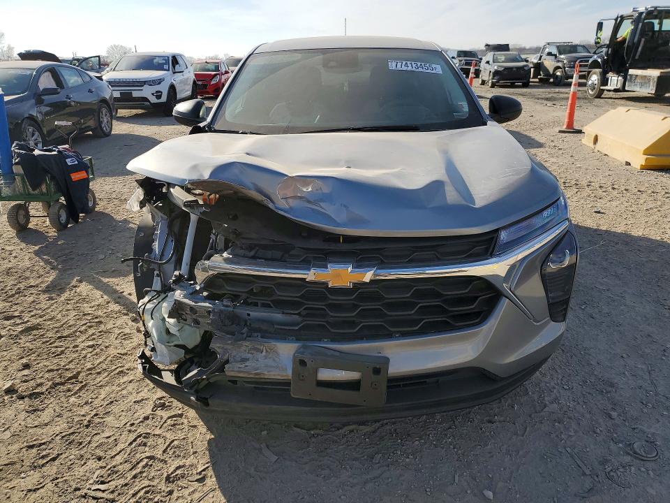 Photo 5 from auction – 2025 CHEVROLET TRAX with VIN KL77LFEP0SC179637