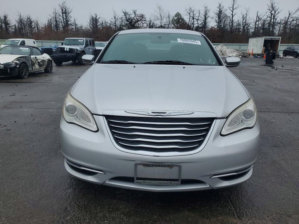 Photo 5 from auction – 2011 CHRYSLER 200 with VIN 1C3BC2FG8BN624512