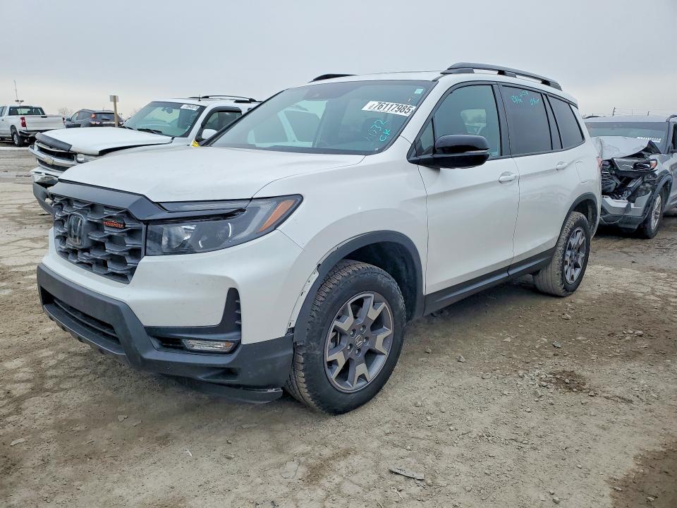 Photo 1 from auction – 2023 HONDA PASSPORT T with VIN 5FNYF8H64PB044281