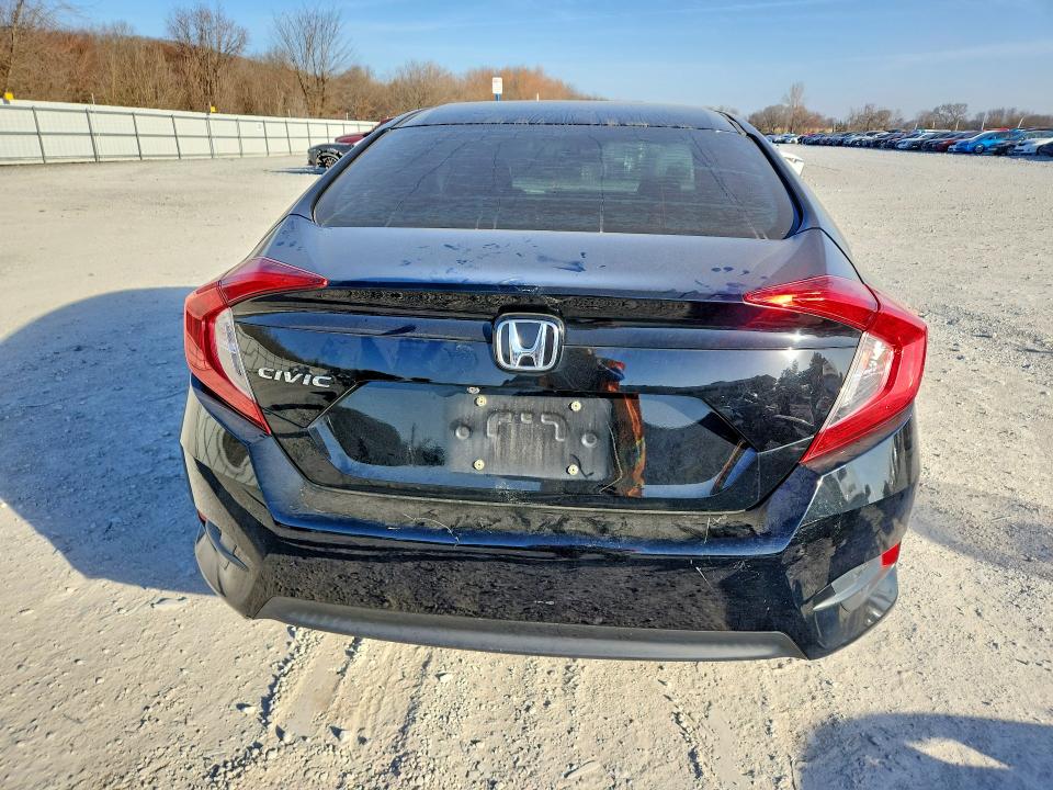 Photo 6 from auction – 2016 HONDA CIVIC with VIN 19XFC2F82GE076637