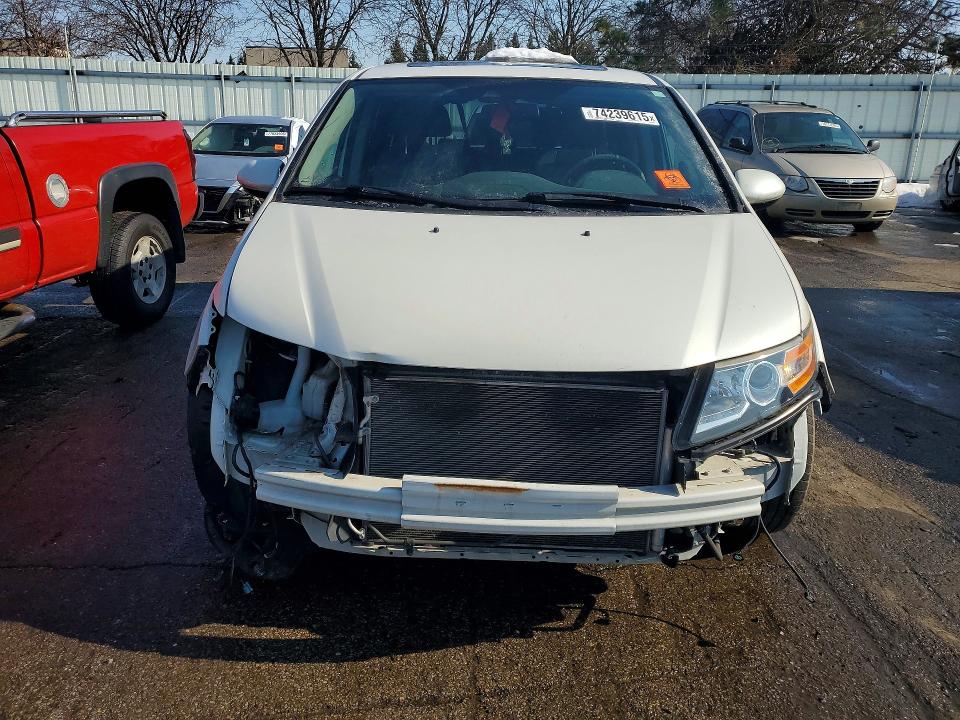 Photo 5 from auction – 2015 HONDA ODYSSEY TO with VIN 5FNRL5H97FB071902