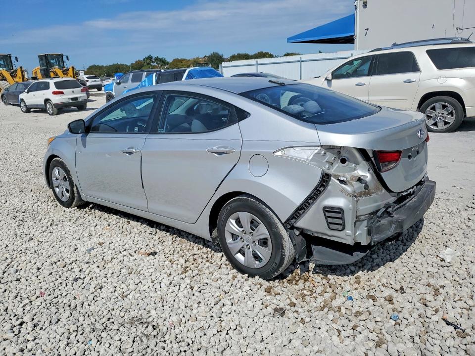 Photo 2 from auction – 2016 HYUNDAI ELANTRA SE with VIN 5NPDH4AE1GH773374