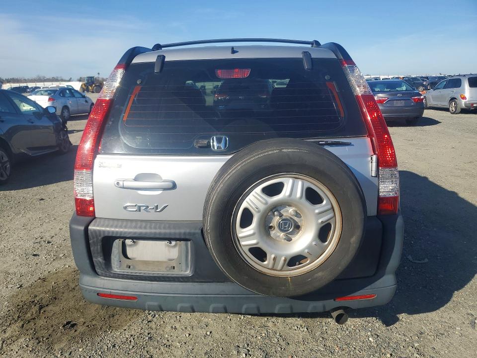 Photo 6 from auction – 2005 HONDA CR-V with VIN JHLRD68575C008734