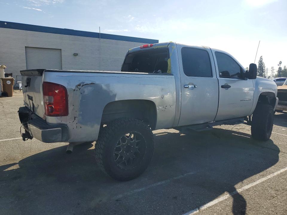 Photo 3 from auction – 2013 CHEVROLET SILVERADO with VIN 3GCPKSE75DG347948