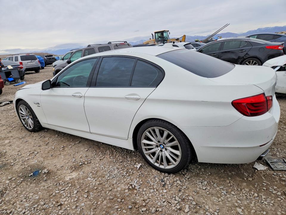 Photo 2 from auction – 2011 BMW 550 XI with VIN WBAFU9C55BC783468