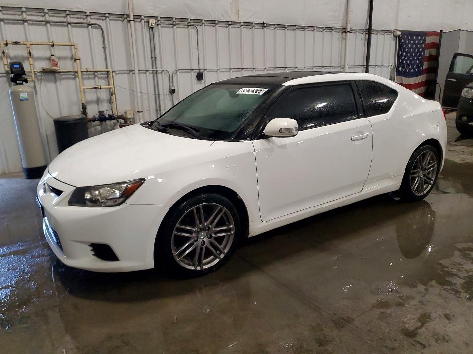 TOYOTA SCION TC 2011 with VIN JTKJF5C78B3020662 - Photo from auction