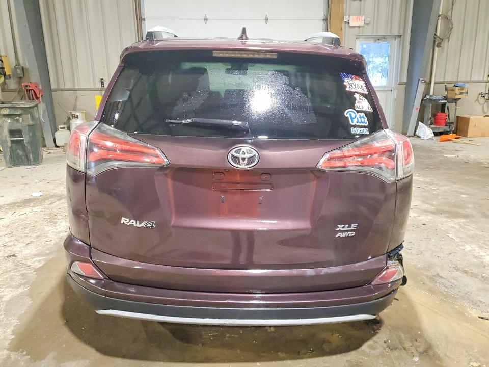 Photo 6 from auction – 2016 TOYOTA RAV4 XLE with VIN 2T3RFREV6GW424433