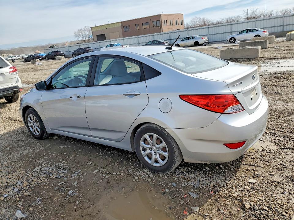 Photo 2 from auction – 2013 HYUNDAI ACCENT GLS with VIN KMHCT4AE1DU444293