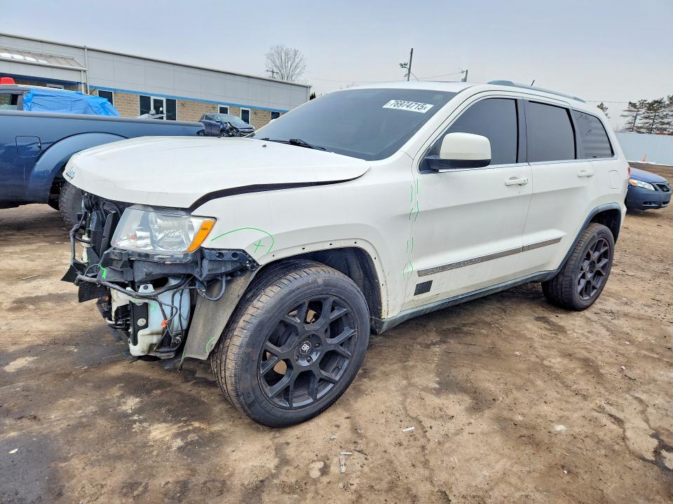 JEEP GRAND CHEROKEE 2011 with VIN 1J4RR4GG1BC680901 - Photo from auction